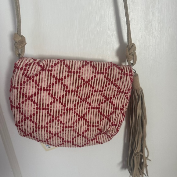 Crossbody - Picture 4 of 5